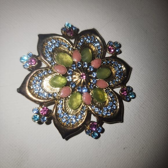 Unbranded Jewelry - VINTAGE EUC MULTICOLOR RHINESTONE CABOCHON GOLD TONE BROOCH